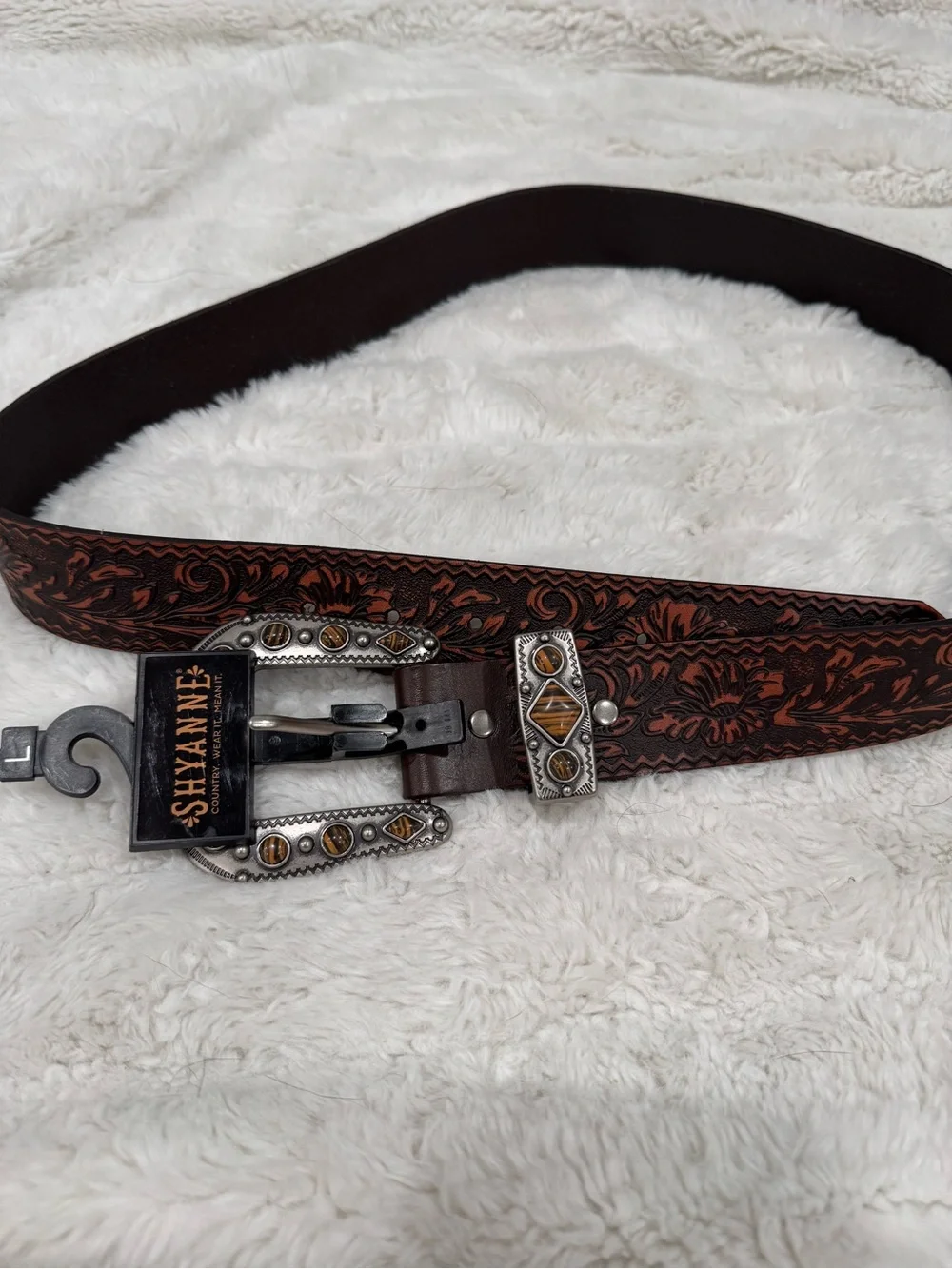 NWT Shyanne Women’s Tooled Cross Leather Belt - Picture 5 of 8